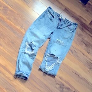GARAGE boyfriend jeans. Cropped. Super cute